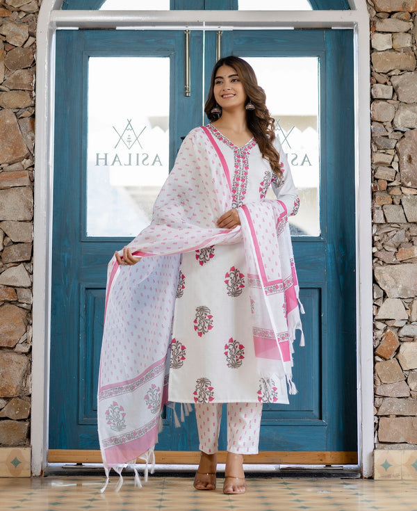 Ethnic Set Women Block Printed Kurta and Pant Set with Dupatta