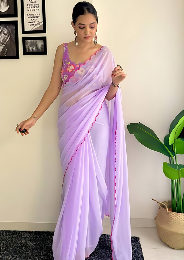 Women Georgette Saree with Scalloped Border