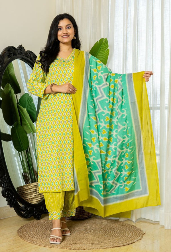 Ethnic Set Women Embroidery Straight Kurta and Pant set with Dupatta