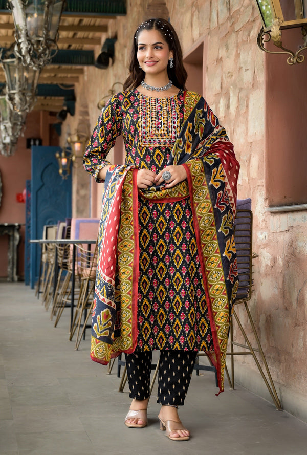 Ethnic Set Women Embroidery Straight Kurta and Pant set with Dupatta