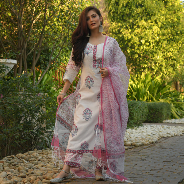 Ethnic Set Women Block Printed Kurta and Pant Set with Dupatta