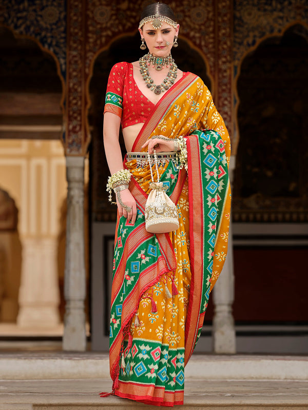 Excellent Yellow Printed Silk Haldi Wear Saree With Blouse